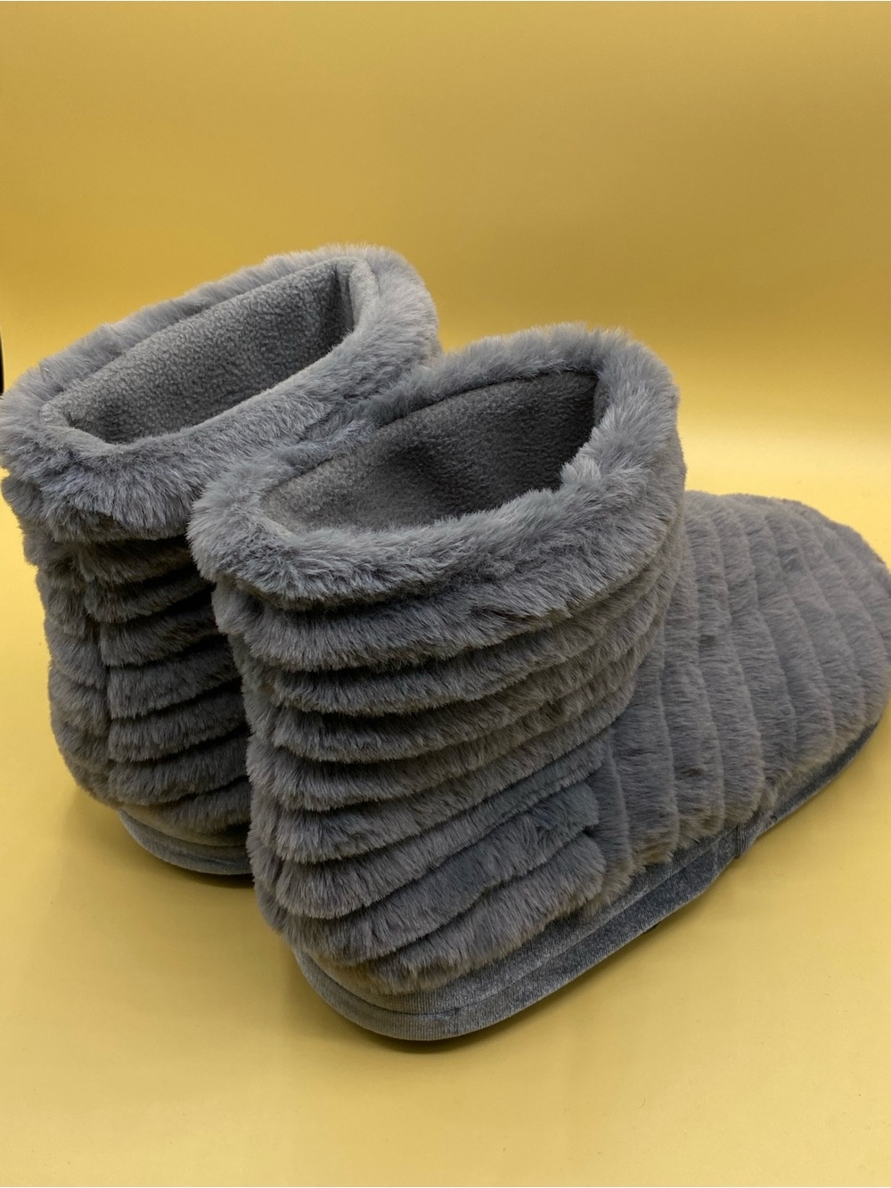 Cozy Faux-Fur Gray Women's Bootie MASSAGE Slippers - Picture 4 of 5
